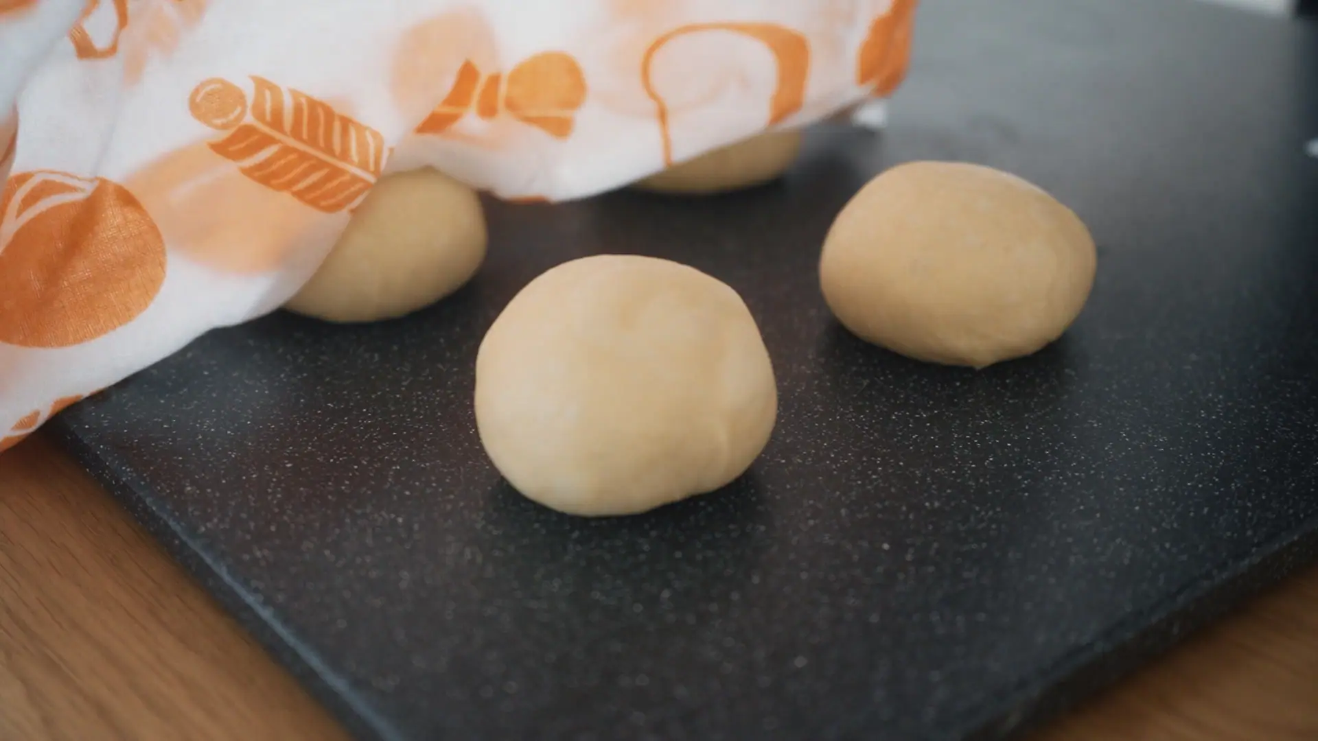 トロピカルクリームパン 工程5